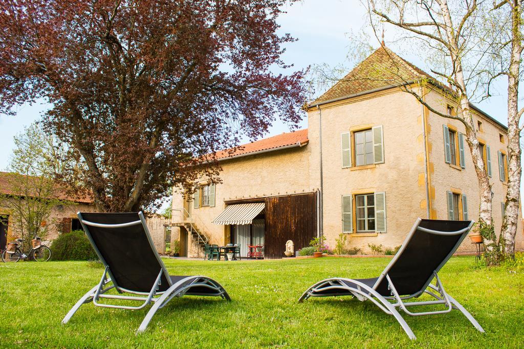 Bed and Breakfast Aux Ronzieres Pouilly-sous-Charlieu Номер фото