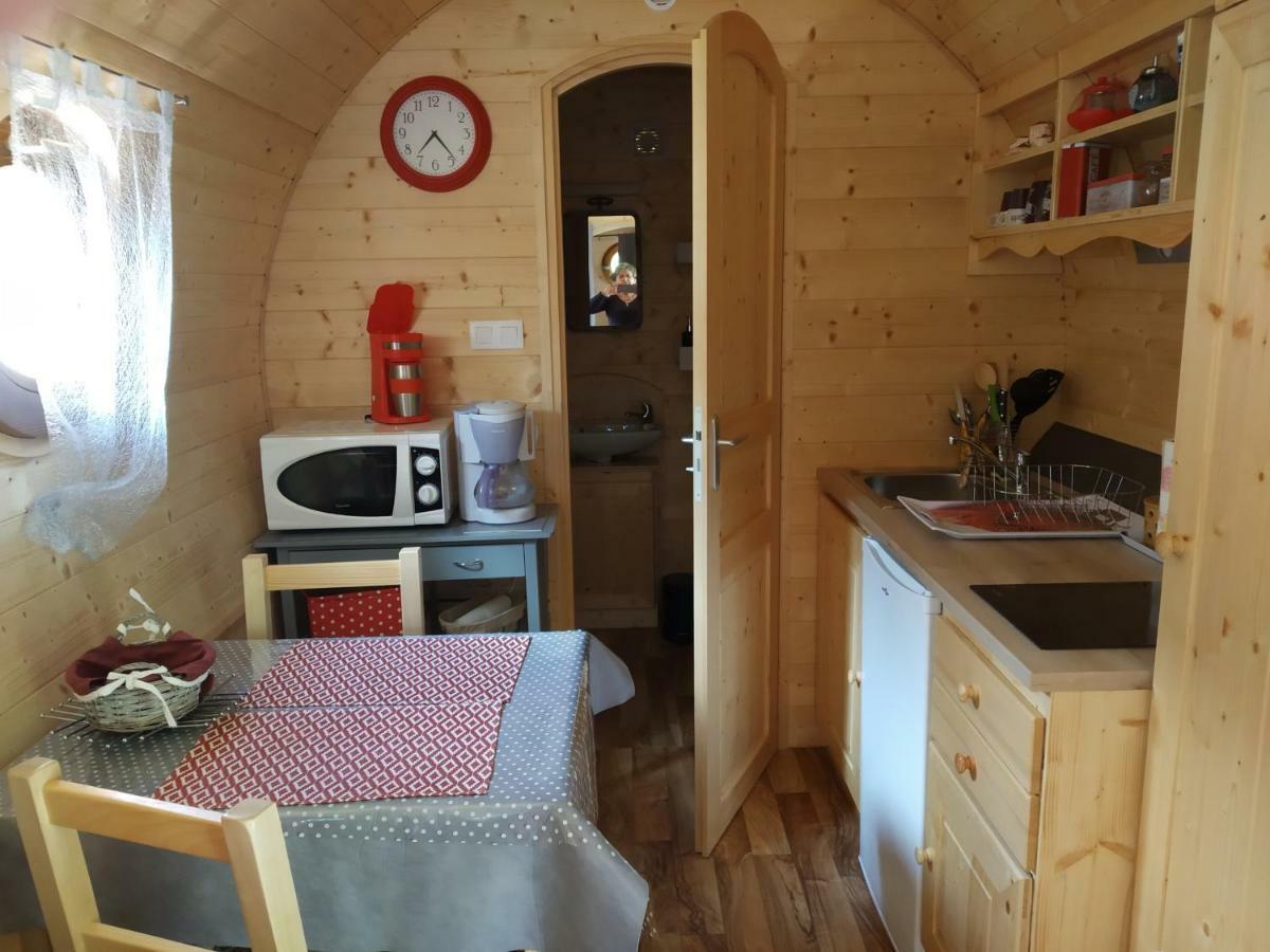 Bed and Breakfast Aux Ronzieres Pouilly-sous-Charlieu Екстер'єр фото